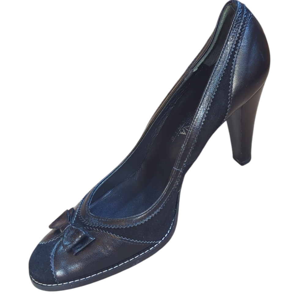 San Marina, Paris, Black Heels With Bow Embellishments. Sz 39